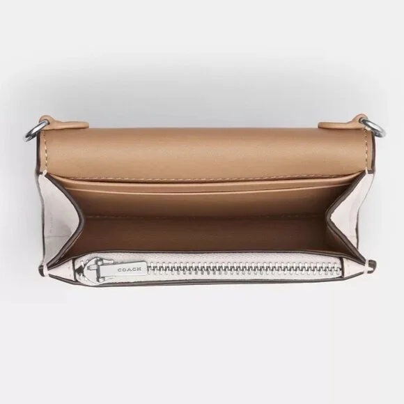 Coach Mini Envelope Wallet Pebbled Leather in Light Chalk - Picture 3 of 4